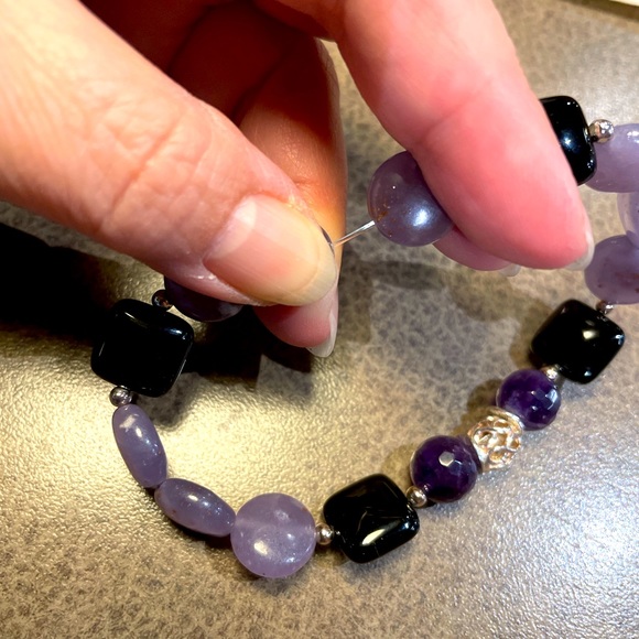 Lepidolite, Amethyst & Onxy Semi-Precious Bracelet w/ 925 Sterling Silver Beads - Picture 8 of 8